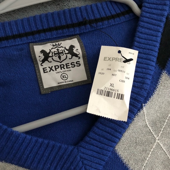 Express XL Sweater WITH TAGS - Picture 2 of 2